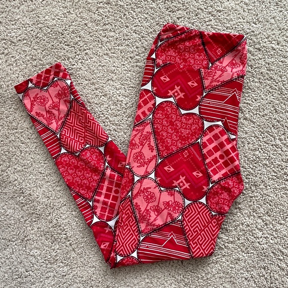 LuLaRoe Valentine Hearts Tall & Curvy Leggings, Soft Stretch Pink Red White - Picture 1 of 13